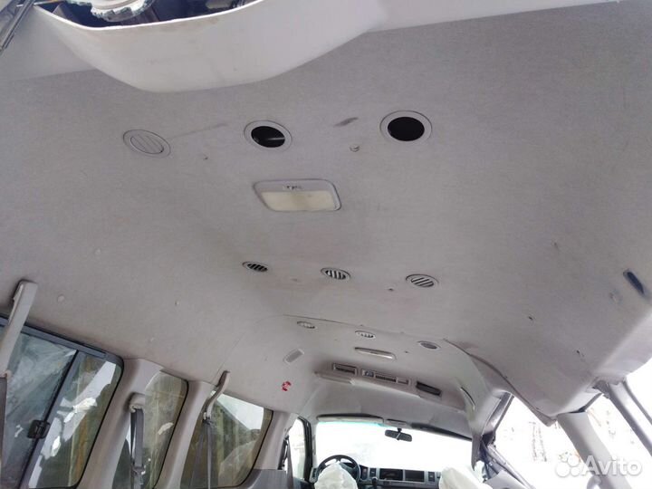 Toyota Hiace H200 2.7 разбор