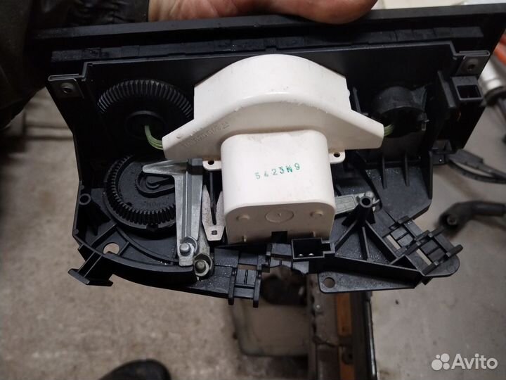 Блок управления печкой vw Passat b4