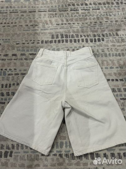 Шорты с разрезами на боках