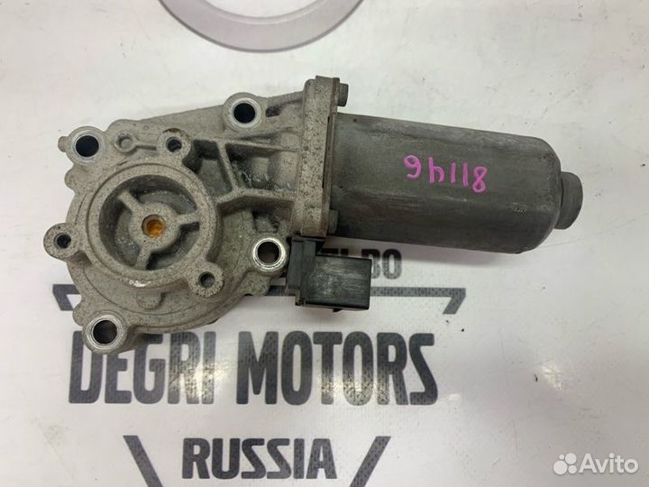 Мотор раздаточной коробки Range Rover 3 IGH500040