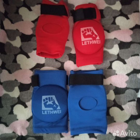 Спортивная экипировка. Боксёрская груша