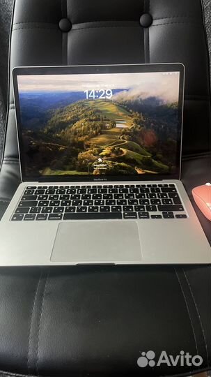 Продам ноутбук Apple Mac Air m1 8/256 (2021)