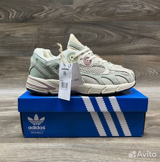 Кроссовки Adidas Astir