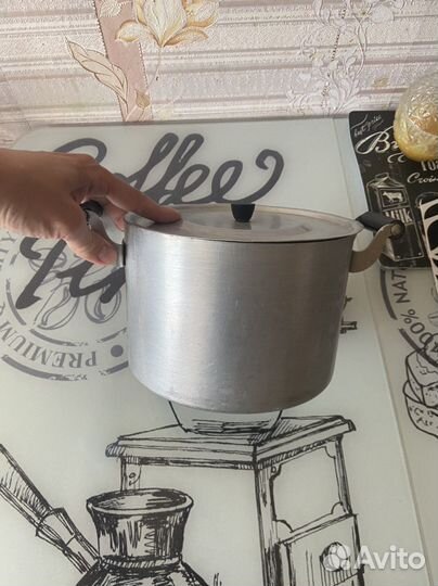 Посуда кастрюли