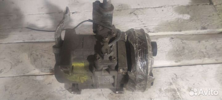 Компрессор кондиционера Mazda