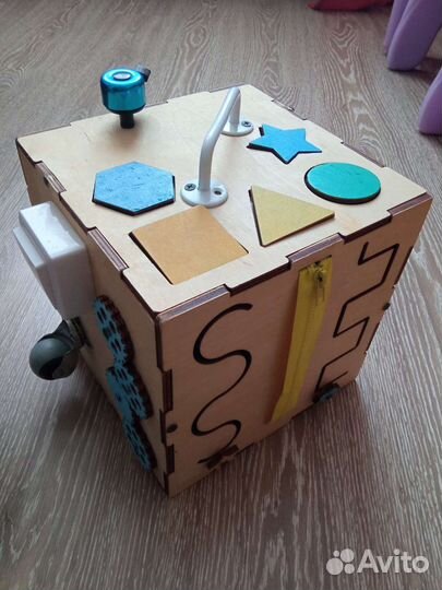 Бизиборд бизикуб