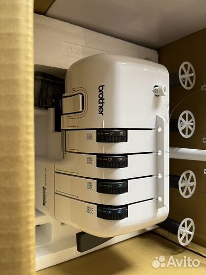 Оверлок Brother hf4000st