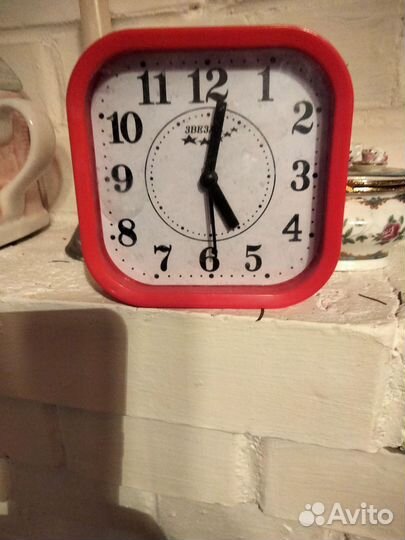Часы будильник СССР