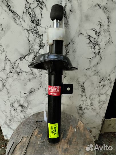 Стойка передняя Каяба новая