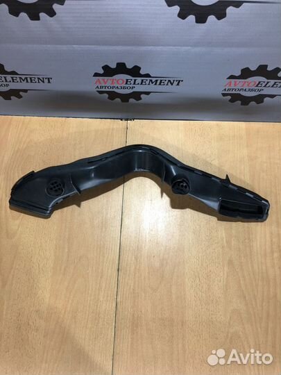 Воздухозаборник Форд Фокус 2