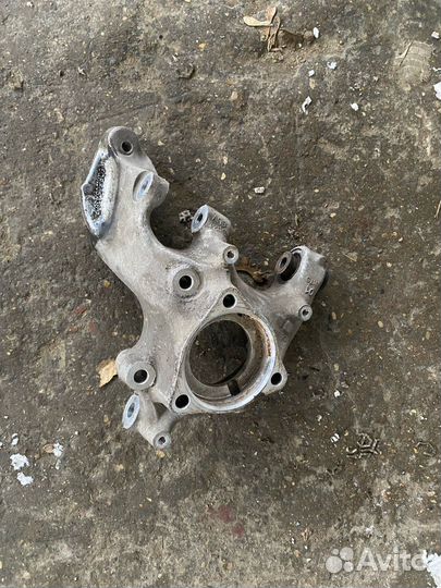 Кулак повортный правый Tiguan 2 Kodiaq Audi Q3