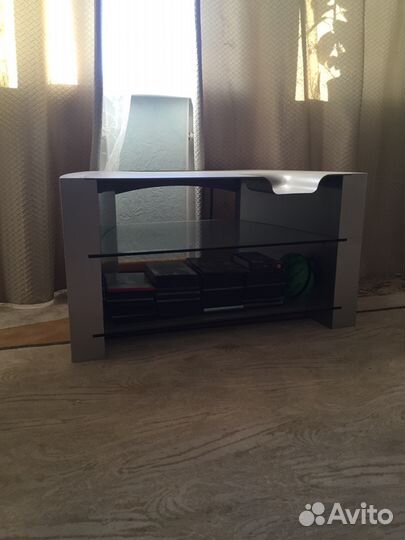 Стол под телевизор