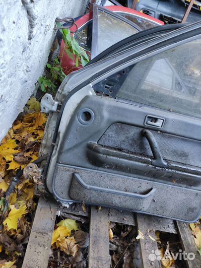 Передняя правая дверь Hyundai sonata 1