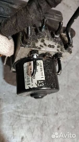 Моторчик дворников перед. Skoda Octavia (A4) 1998