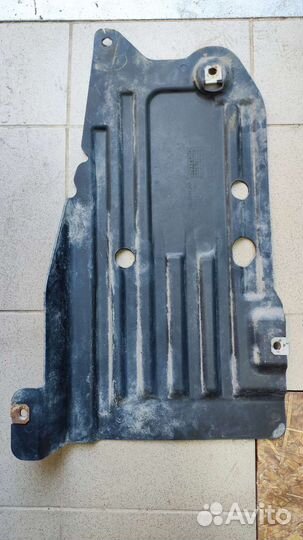 Защита топливных трубок Jeep Grand Cherokee wk2