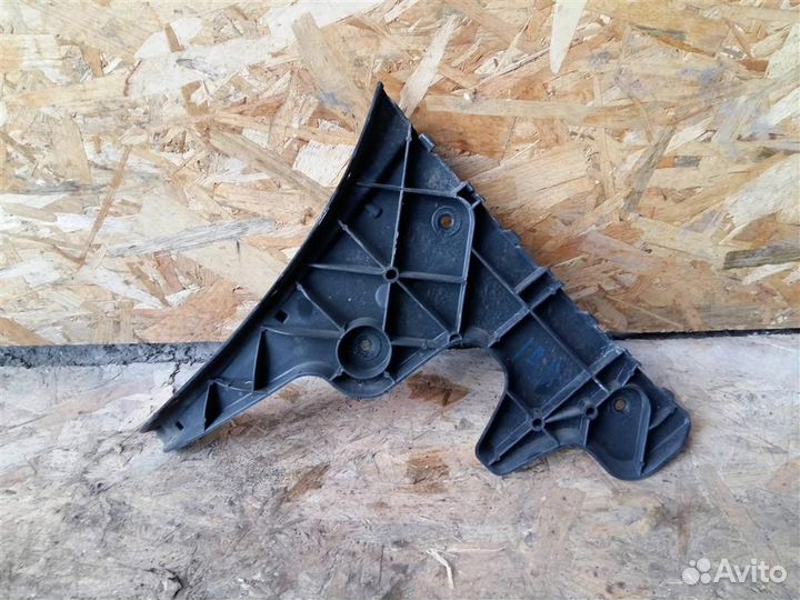 Направляющая заднего бампера левая Audi A6 C6 200