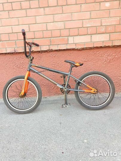 Трюковой велосипед bmx б/у