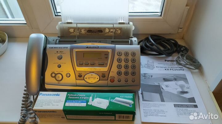 Факсимильный аппарат Panasonic, модель KX-FC243RU