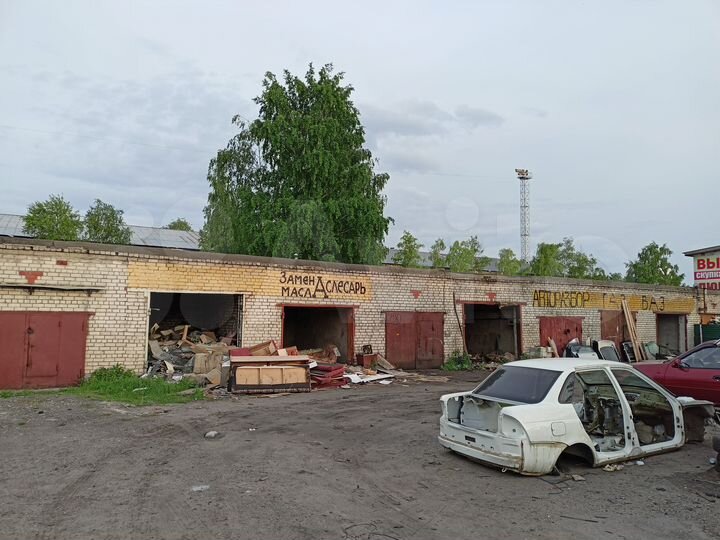 Гараж, > 30 м²