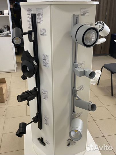 Трековые светильники и шинопровод