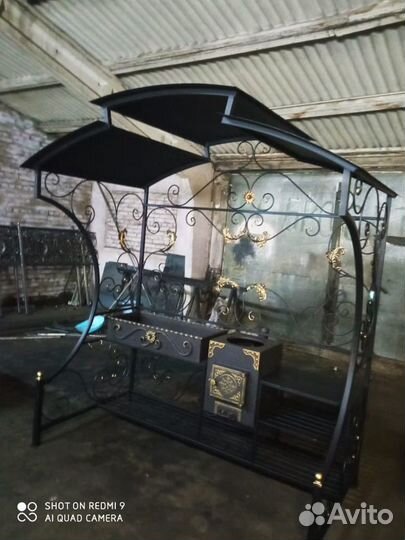 Мангальная зона, мангал с крышей