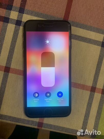 iPhone SE (2020), 64 ГБ