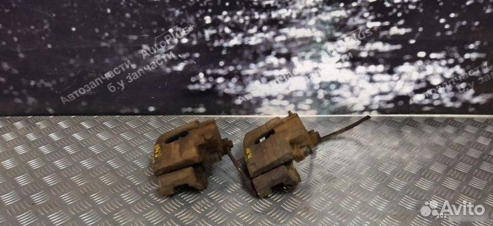 Тормозные суппорта переднее Chrysler Sebring 2.7