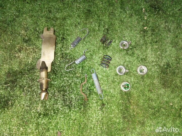 Механизм разведения колодок задний Toyota Mark Ii