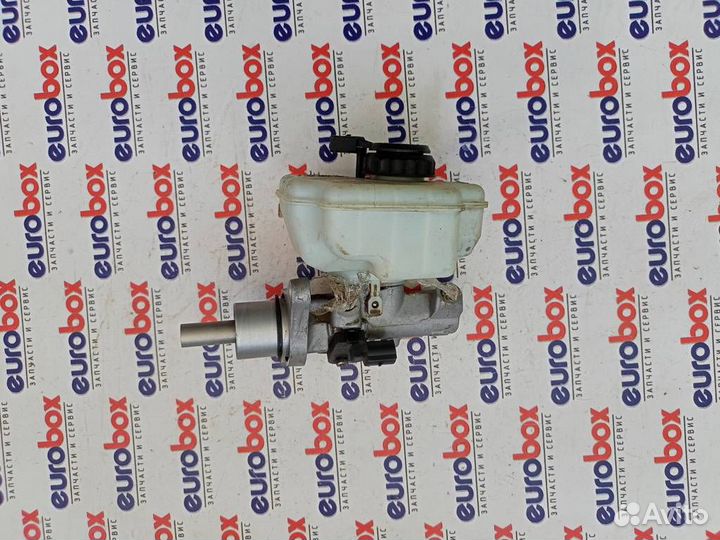 Бачок главного тормозного цилиндра VW Golf VI 200