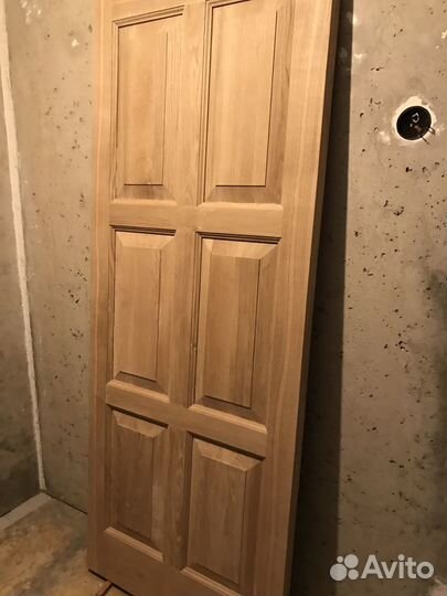 Дверь из массива дуба