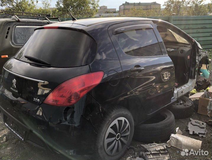 Peugeot 308 багажник дверь