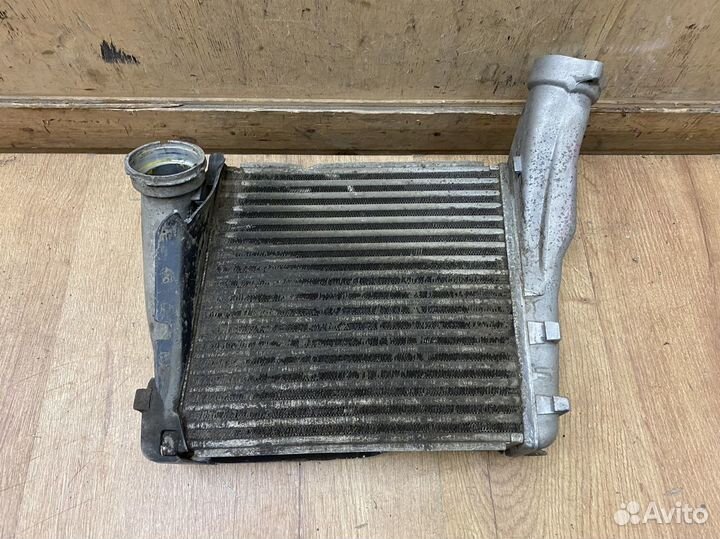 Интеркулер Porsche Cayenne 2010-2017 Правый