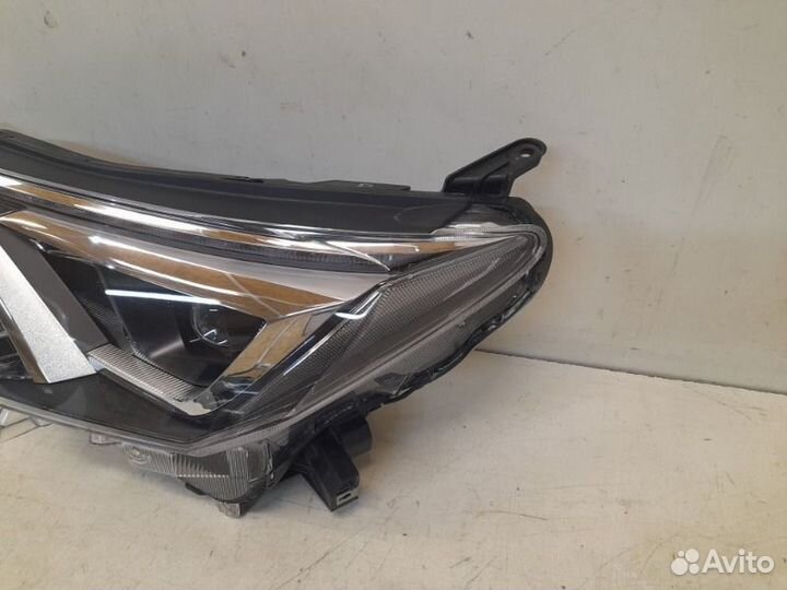 Фара левая Toyota Rav4 45 2016-2019
