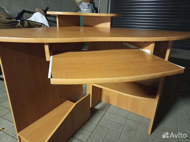 Компьютерный стол