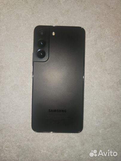 Samsung Galaxy S22, 8/256 ГБ