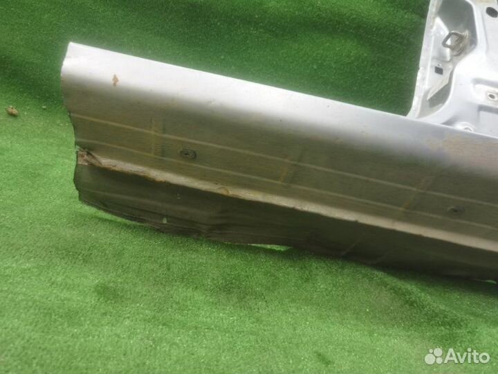 Центральная стойка кузова левая Mitsubishi Lancer