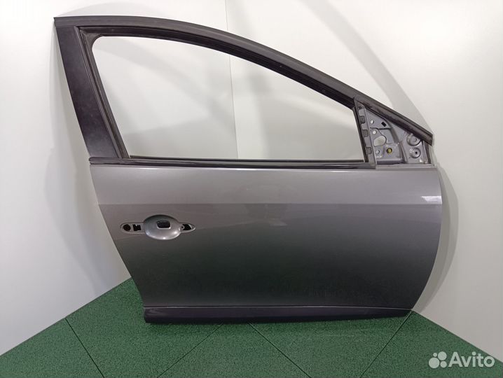 Дверь передняя правая Renault Fluence