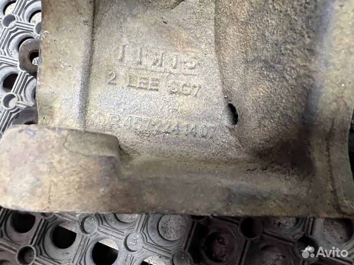 Кронштейн двигателя передний