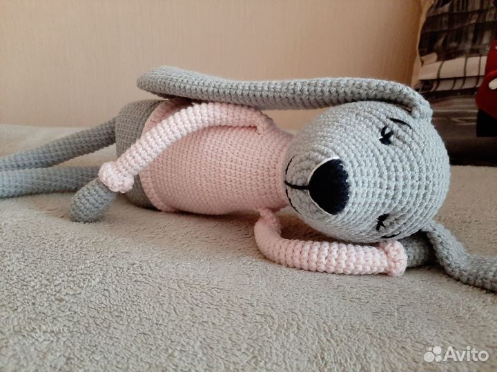 Вязаный заяц