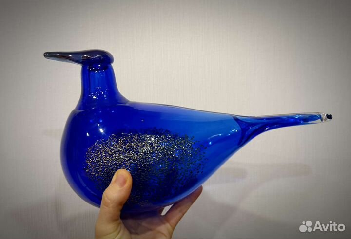 Большая синяя стеклянная финская птица