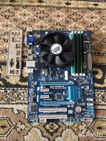 Материнская плата 1155 H77 4 планки разгон шины