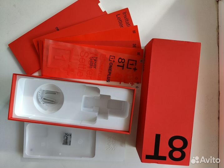 Чехлы и коробка OnePlus 8T