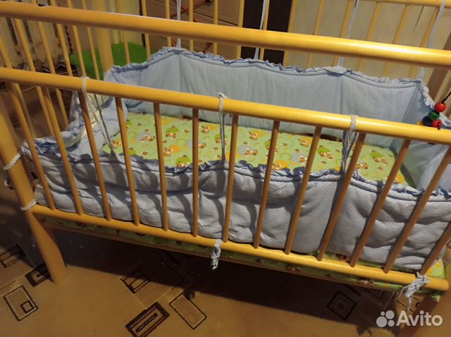 Кроватка с бортиками