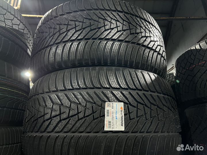 Hankook Winter I'Cept Evo 3 X W330A 315/30 R22 и 285/35 R22 105V