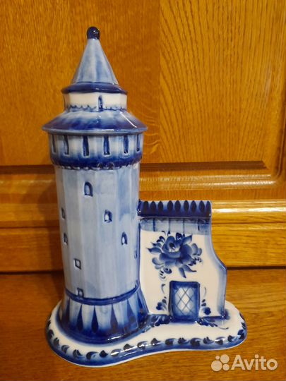 Гжель. Декоративная стена кремля