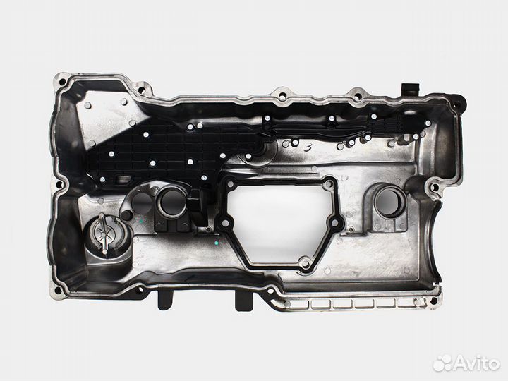Алюминиевая клапанная крышка BMW 11127555212 EKB