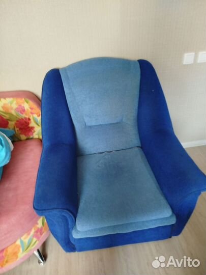 Продам диван и кресла