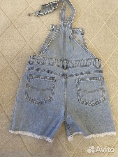 Джинсовый комбинезон с шортами