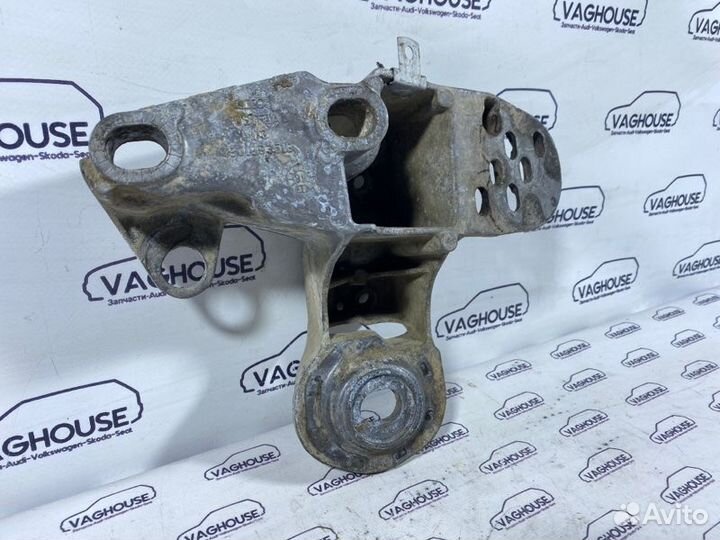 Кронштейн двигателя Volkswagen Passat B5 3B2 1.9