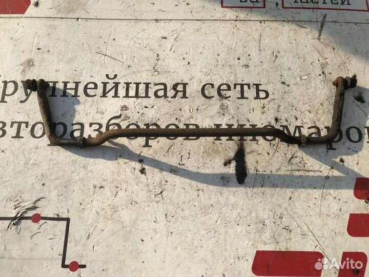 Стабилизатор задний Nissan Pathfinder